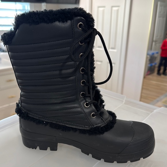 Hunter Black Shearling lined Winter Boots - Picture 1 of 2